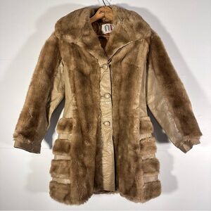 VTG Lilli Ann Luxurious Faux Fur Leather Coat in Beige and Tan